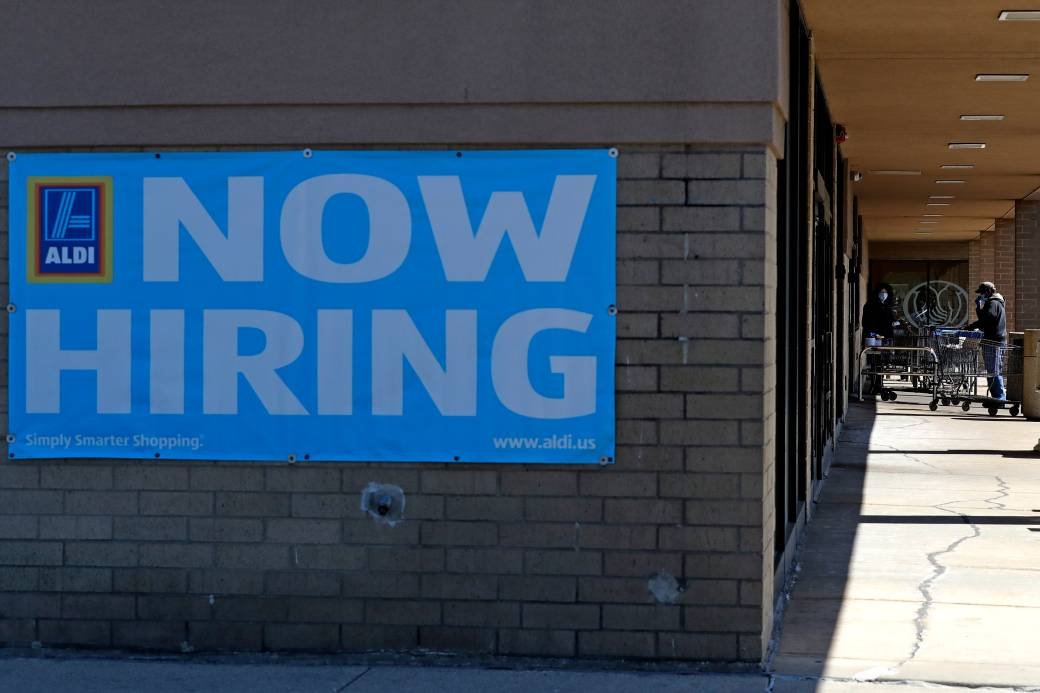 Click to play video: 'Jobs and work experience hard to find for high school students during pandemic'