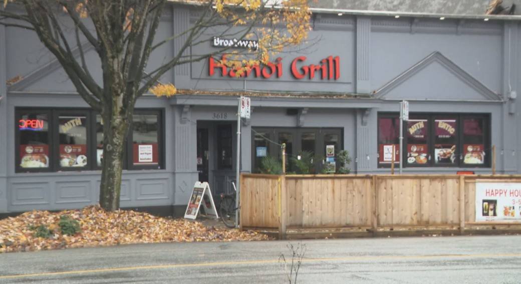 Click to play video: 'B.C. restaurant offering $50,000 per year salary for dishwashers'