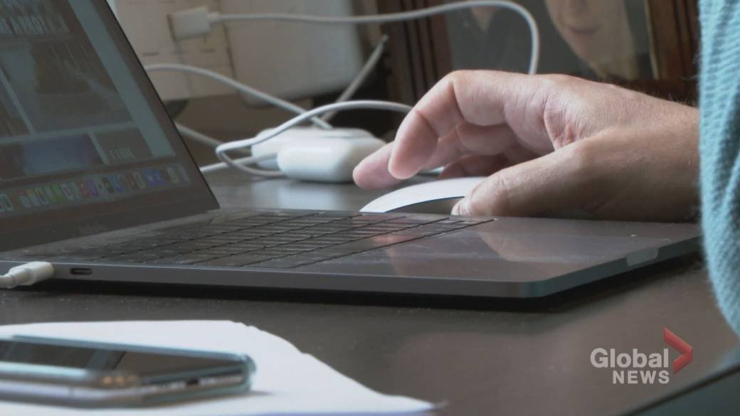 Click to play video: 'Employers embracing hybrid model as workers go back to the office'